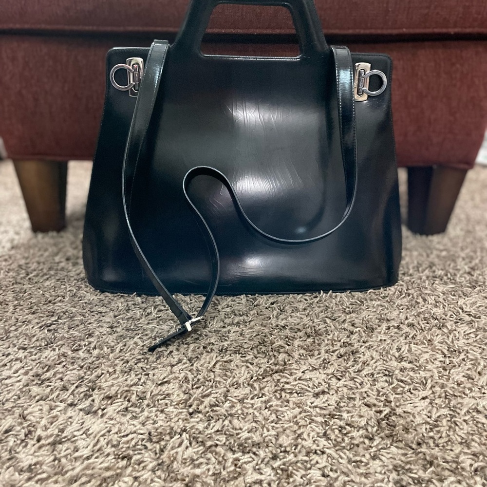 Salvatore Ferragamo 🎶auction 6/17@5pmEST
